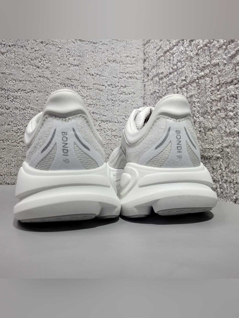 Hoka One One Bondi 9 Wide Womens Size US 7D Stardust/Silver Running Sneakers - Picture 13 of 13